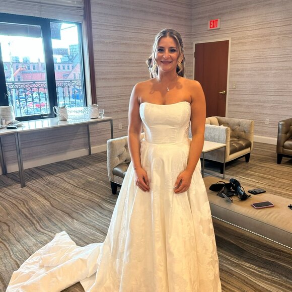 Justin Alexander Wedding Gown - Ivory - Picture 13 of 14